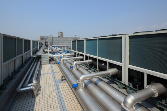 如何正確進行大型中央空調(diào)管道清洗,中央空調(diào)管道清洗…